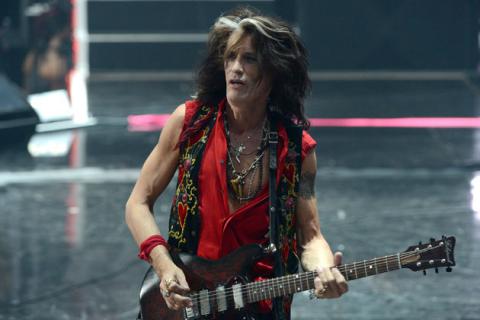 65-летний экс- гитарист Aerosmith экстренно госпитализирован (ВИДЕО)