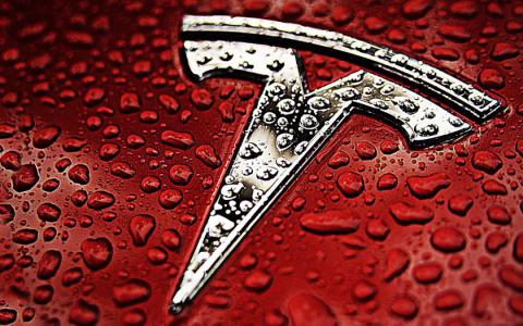 Tesla Motors на этой неделе представит новый проект