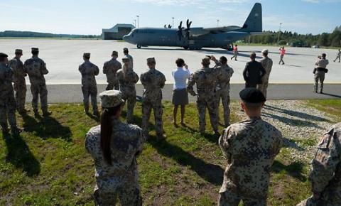 США направят в Латвию дополнительную технику и солдат