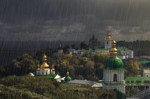 В понедельник по Украине пройдут дожди