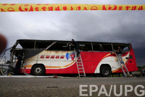 Короткое замыкание и неисправность электропроводки привела к гибели в тайванском автобусе 26 человек