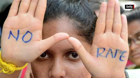 Сексуальному насилию подвергается каждая десятая девушка в мире