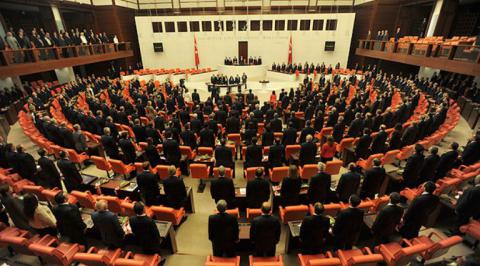 Власти Турции одобрили введение чрезвычайного положения