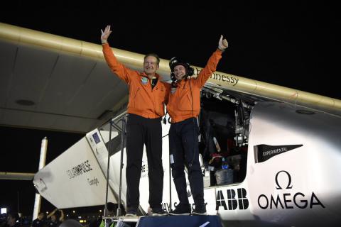 Solar Impulse завершил первое кругосветное путешествие